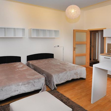 Apartment Near The Old Town Square Prague Exterior photo